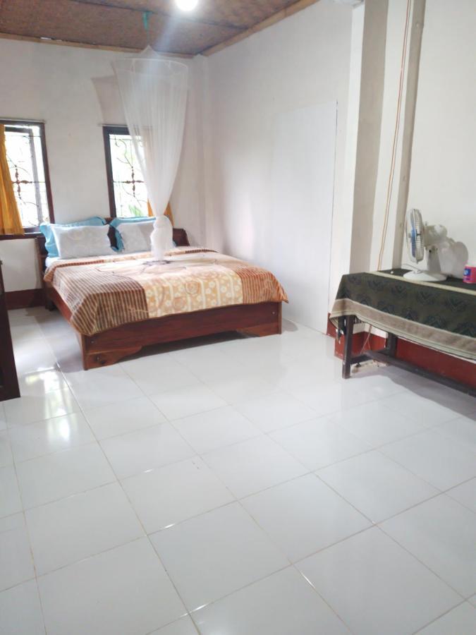 Kembang Kuning Cottages Tetebatu Room photo